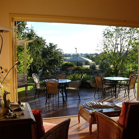 Pericoe Retreat Bed & Breakfast Dubbo Exterior photo