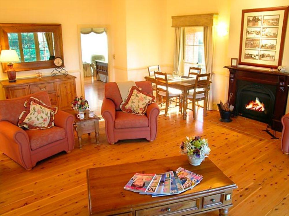 Pericoe Retreat Bed & Breakfast Dubbo Exterior photo